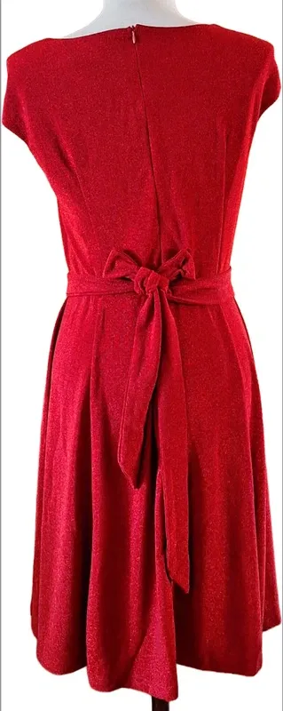 Vestido A-Line con Brillo Borgoña · Ideal Eventos