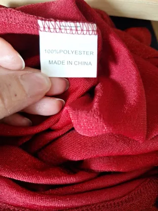 Vestido A-Line con Brillo Borgoña · Ideal Eventos