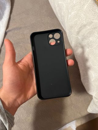 Funda iPhone 13 con diseño de coche