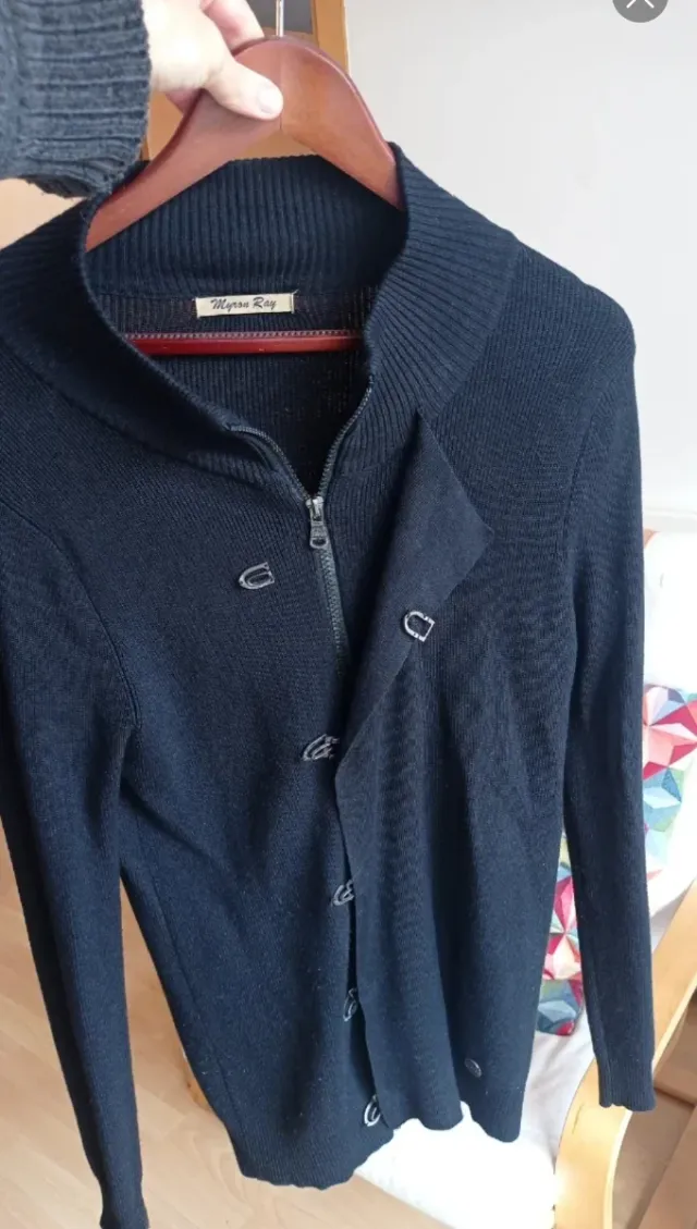 Jersey Negro Cremallera y Botones Mirna Rey