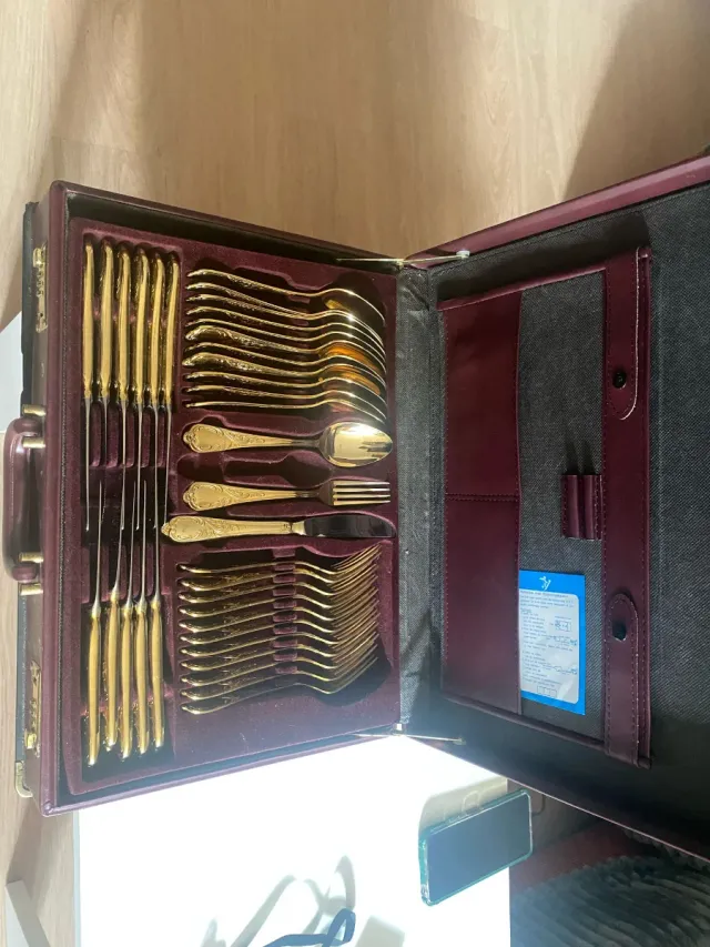 Couverts Nivella placcati in oro 23/24K