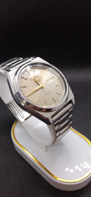 Reloj Seiko Automático Dorado y Plateado