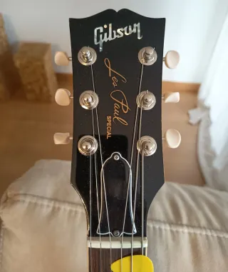 Gibson Les Paul TV Yellow Zurda.