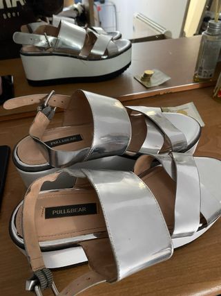 Sandalias Pull&Bear Plataforma Plateadas T.36