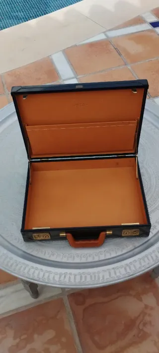 Elegante portadocumenti Hermes Nero e Marrone