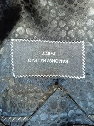 Traje de novio chaleco y corbata