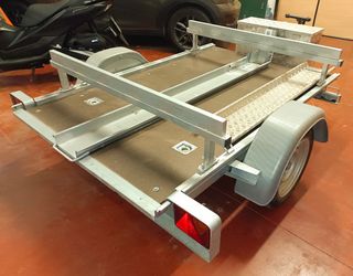 Remolque basculante moto multiusos