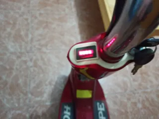 Patinete eléctrico HOPE rojo