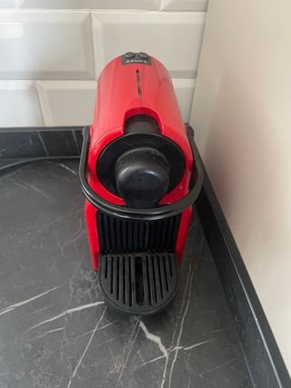 Cafetera Nespresso Krups Roja