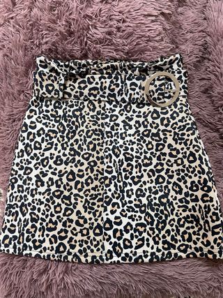 Gonna leopardata con cintura