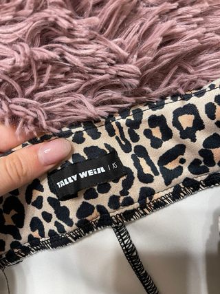 Gonna leopardata con cintura