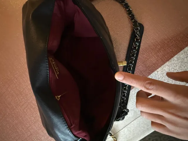 Bolso Chanel Negro Dorado