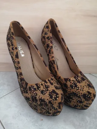 Décolleté plateau leopardate con strass