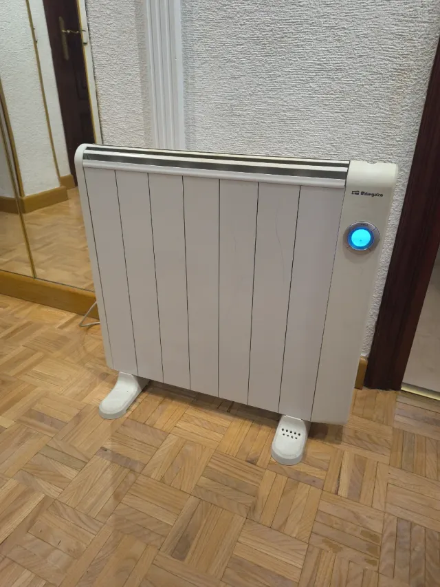 Radiador eléctrico Orbegozo con termostato