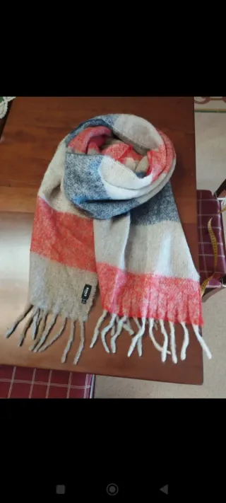 Sciarpa Erre beige, blu, rossa