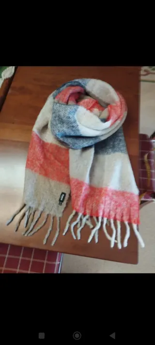 Sciarpa Erre beige, blu, rossa