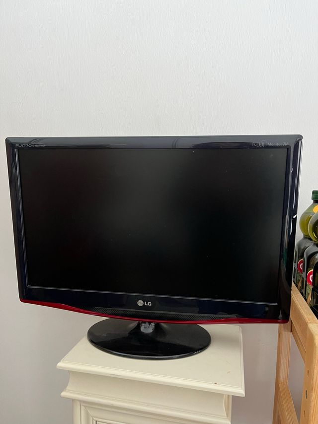 LG Monitor TV Negro/Rojo