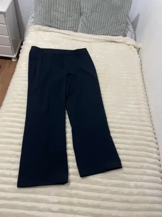 Traje azul TANATOPRAXIA 2 camisas blancas +1 pant