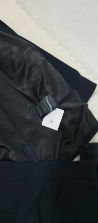 Traje azul TANATOPRAXIA 2 camisas blancas +1 pant