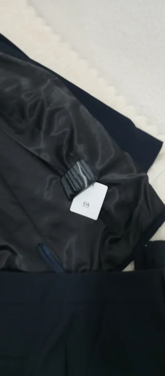 Traje azul TANATOPRAXIA 2 camisas blancas +1 pant