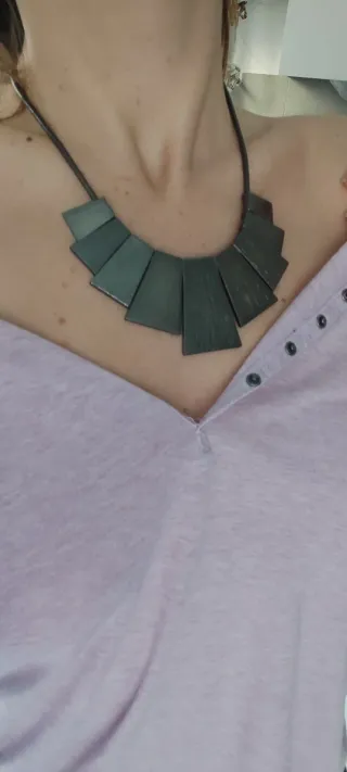 Collar Zara Metal Oscuro Moderno