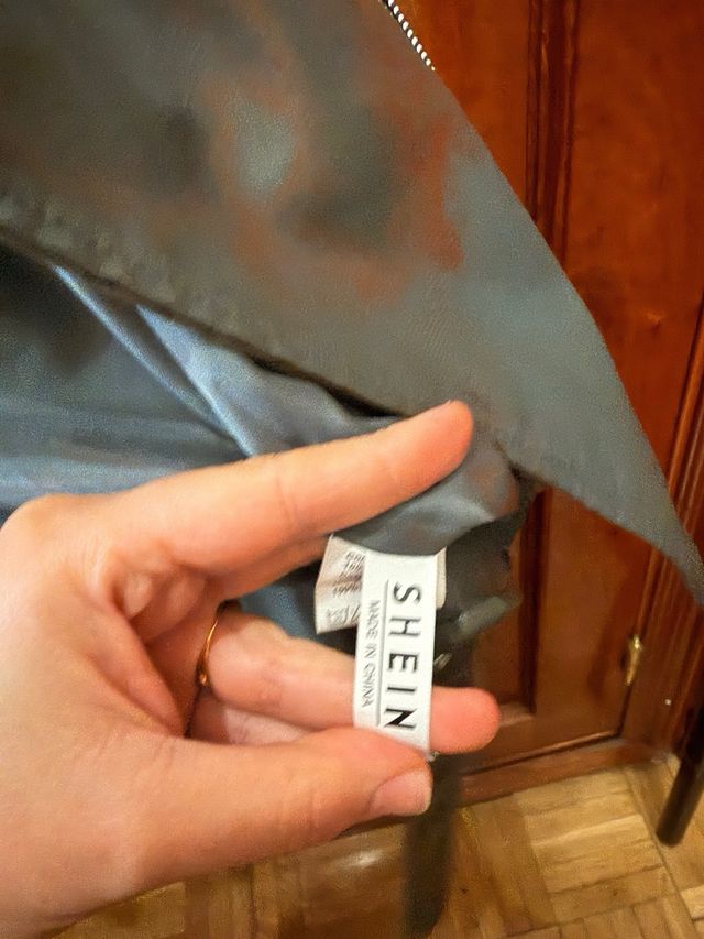 Chaqueta efecto piel Shein gris Talla L