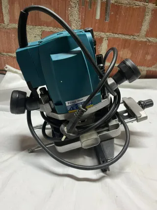 Fresadora Virutex FR66P + 12 fresas