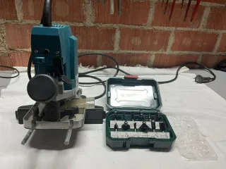 Fresadora Virutex FR66P + 12 fresas