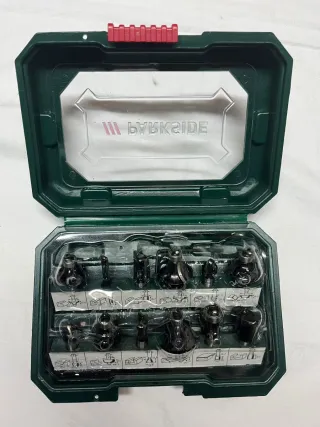 Fresadora Virutex FR66P + 12 fresas