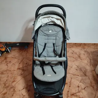Silla de paseo Joie con saco