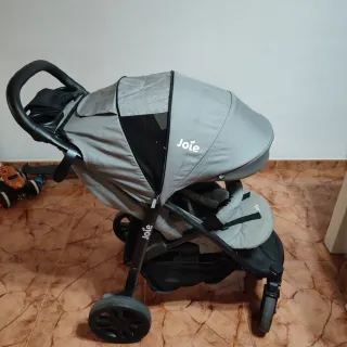 Silla de paseo Joie con saco