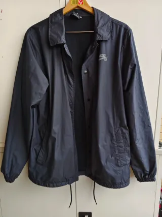 Chaqueta Nike SB Negra