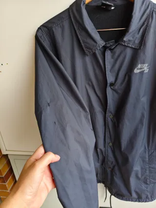 Chaqueta Nike SB Negra