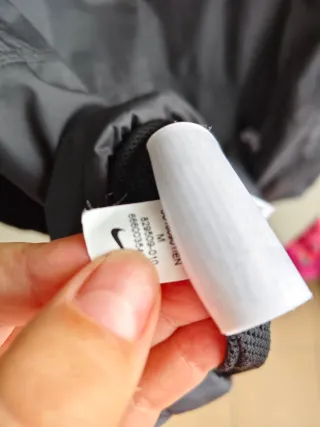 Chaqueta Nike SB Negra