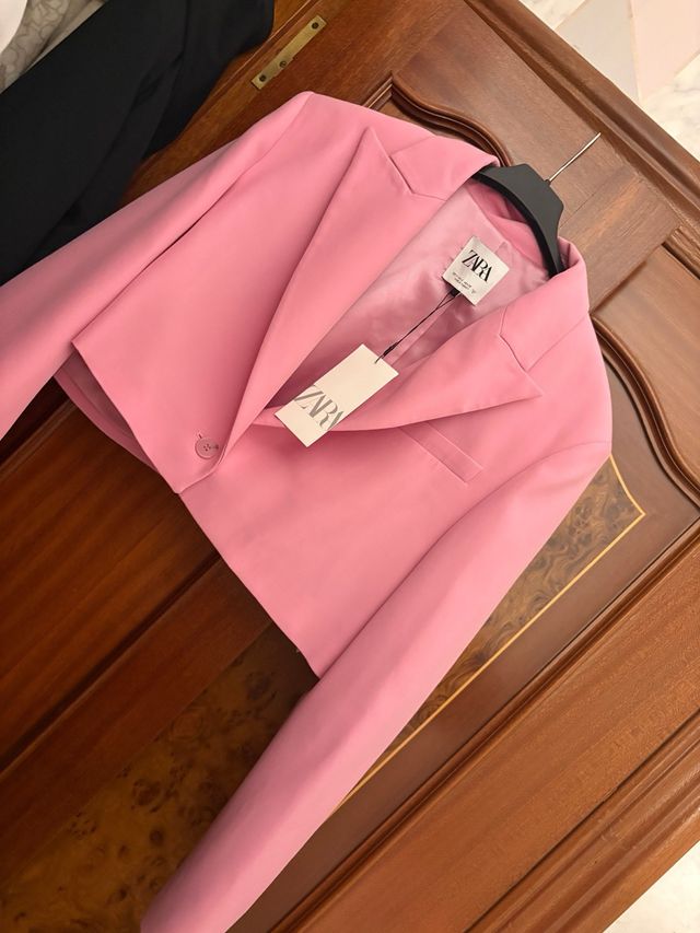 Americana corta Zara rosa