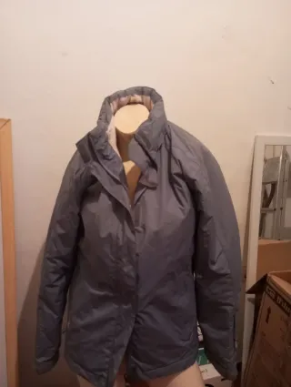 Chaqueta gabardina gris