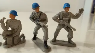 Lotto 4 soldatini vintage