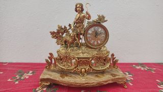 Reloj de sobremesa bronce dorado con base mármol