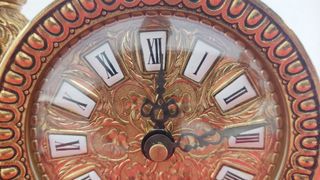 Reloj de sobremesa bronce dorado con base mármol