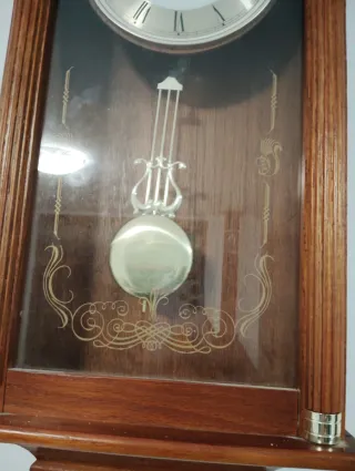 Reloj de péndulo Seiko de madera