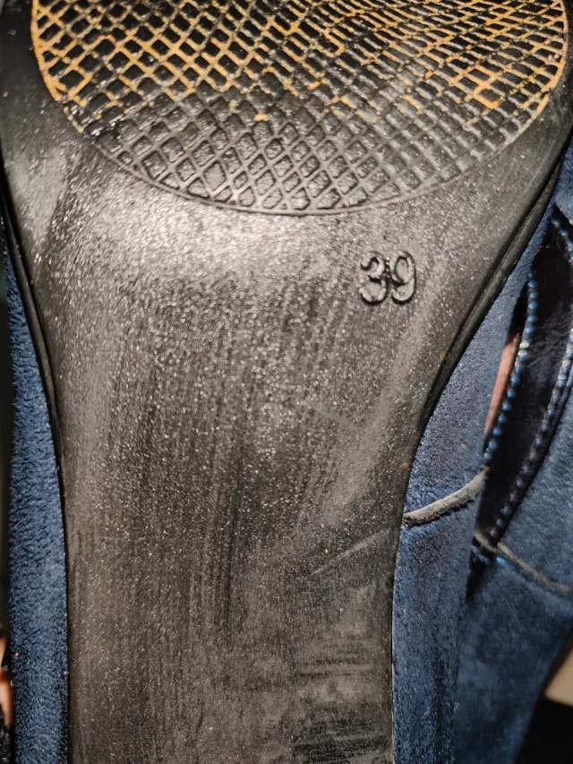 Zapatos tipo "Mery Jane". Marca: Hurlun