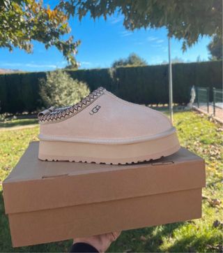 UGG Beige Talla 41