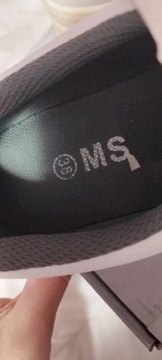 Zapatos de seguridad blancos