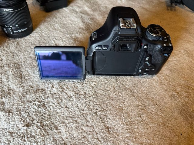 Canon EOS 600D + 2 objetivos + bolso