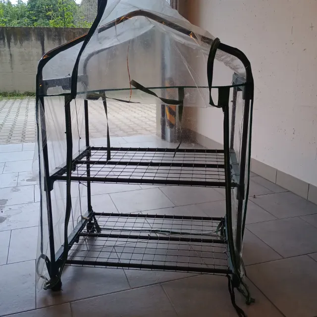 Piccola serra da balcone