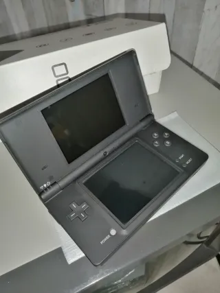 Nintendo DSi USA Completa Scatola + 2 giochi