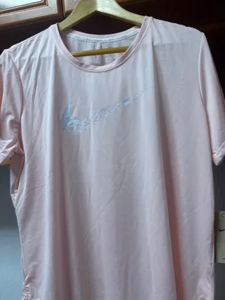 Camiseta Nike Dri-Fit Rosa Talla S