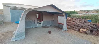 Remolque tienda en perfecto estado