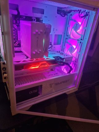 Pc gaming alta gama. RX 7800XT 16gb