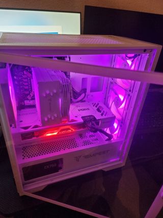 Pc gaming alta gama. RX 7800XT 16gb